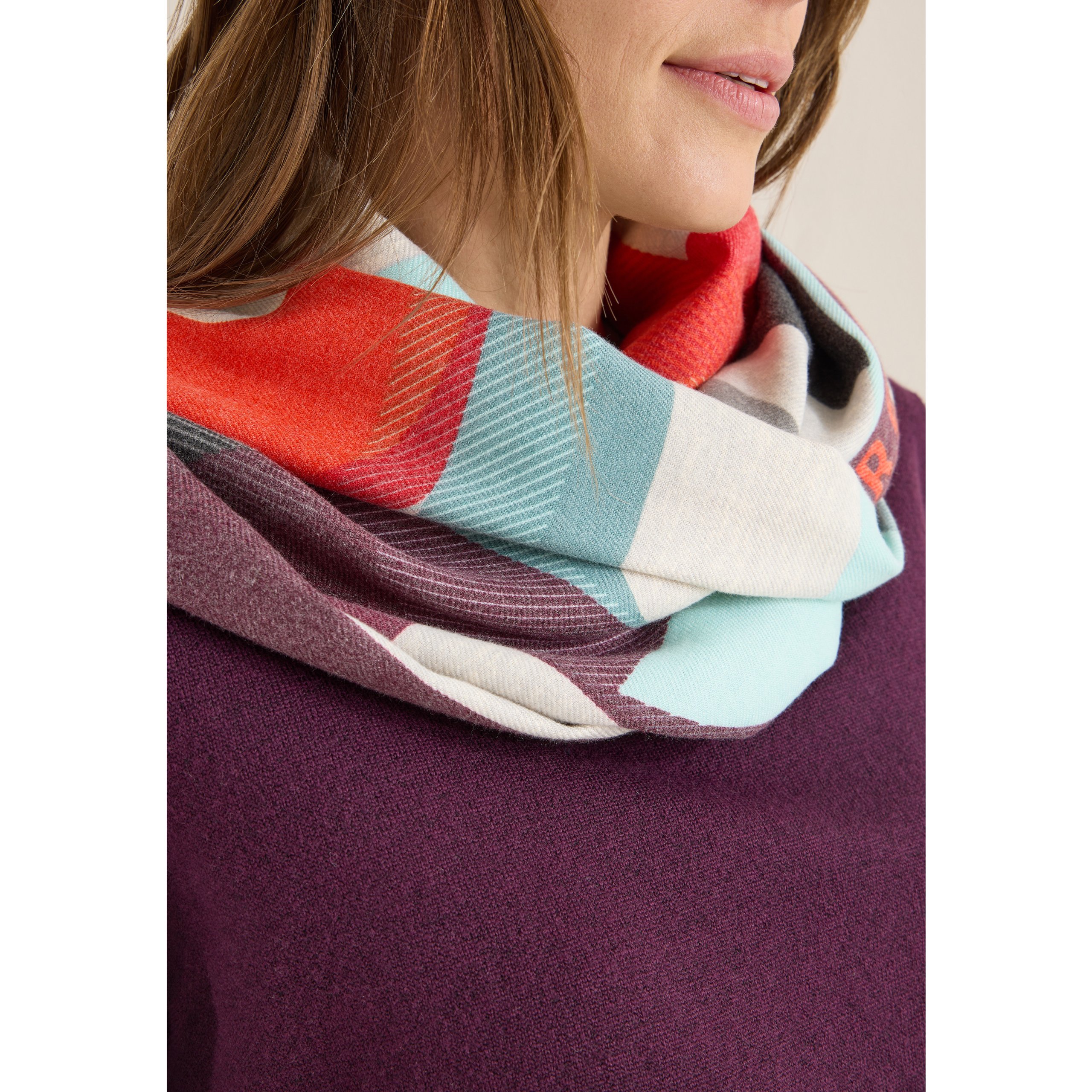 Cecil Cosy Print Loop