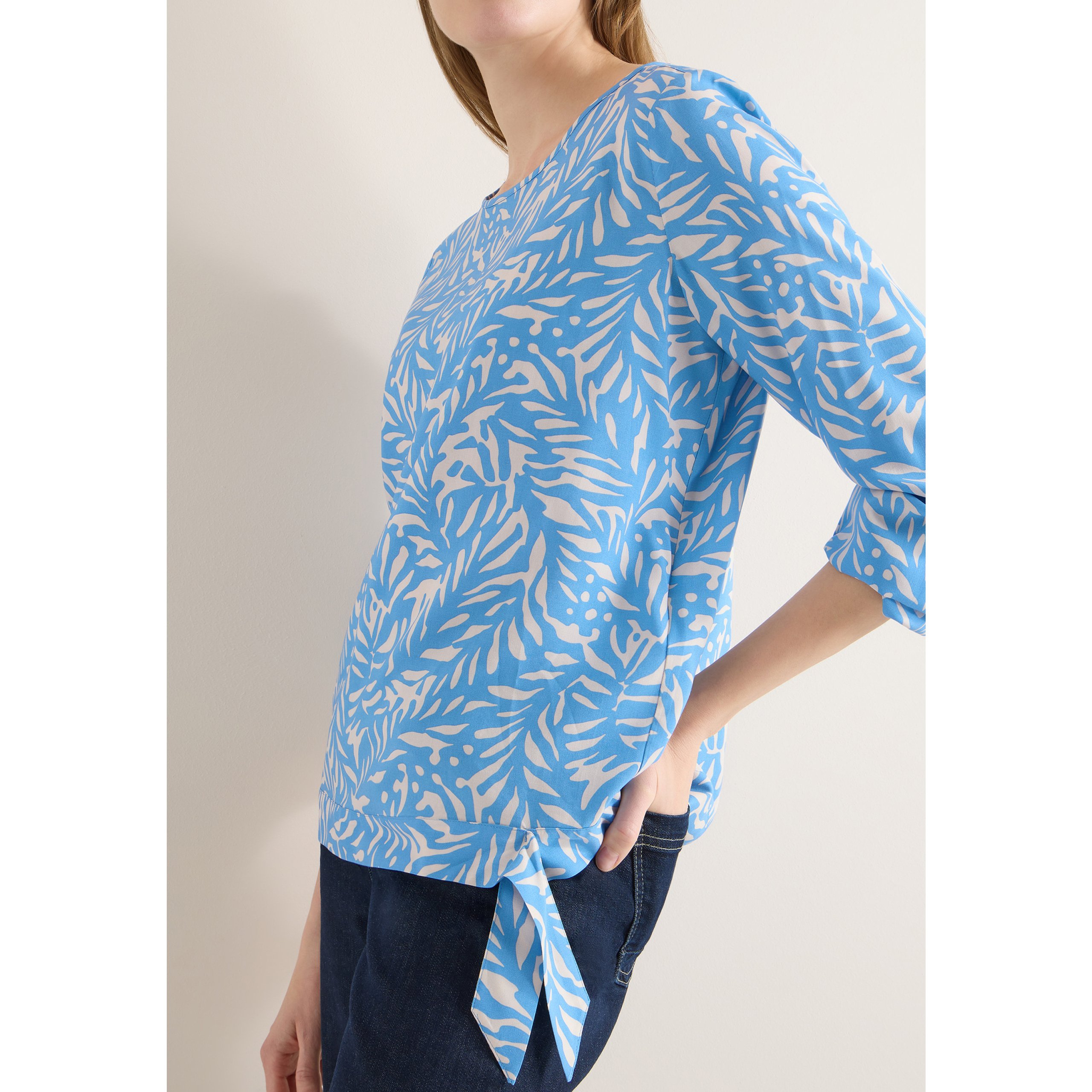 Cecil Blue Print Top - Image 4