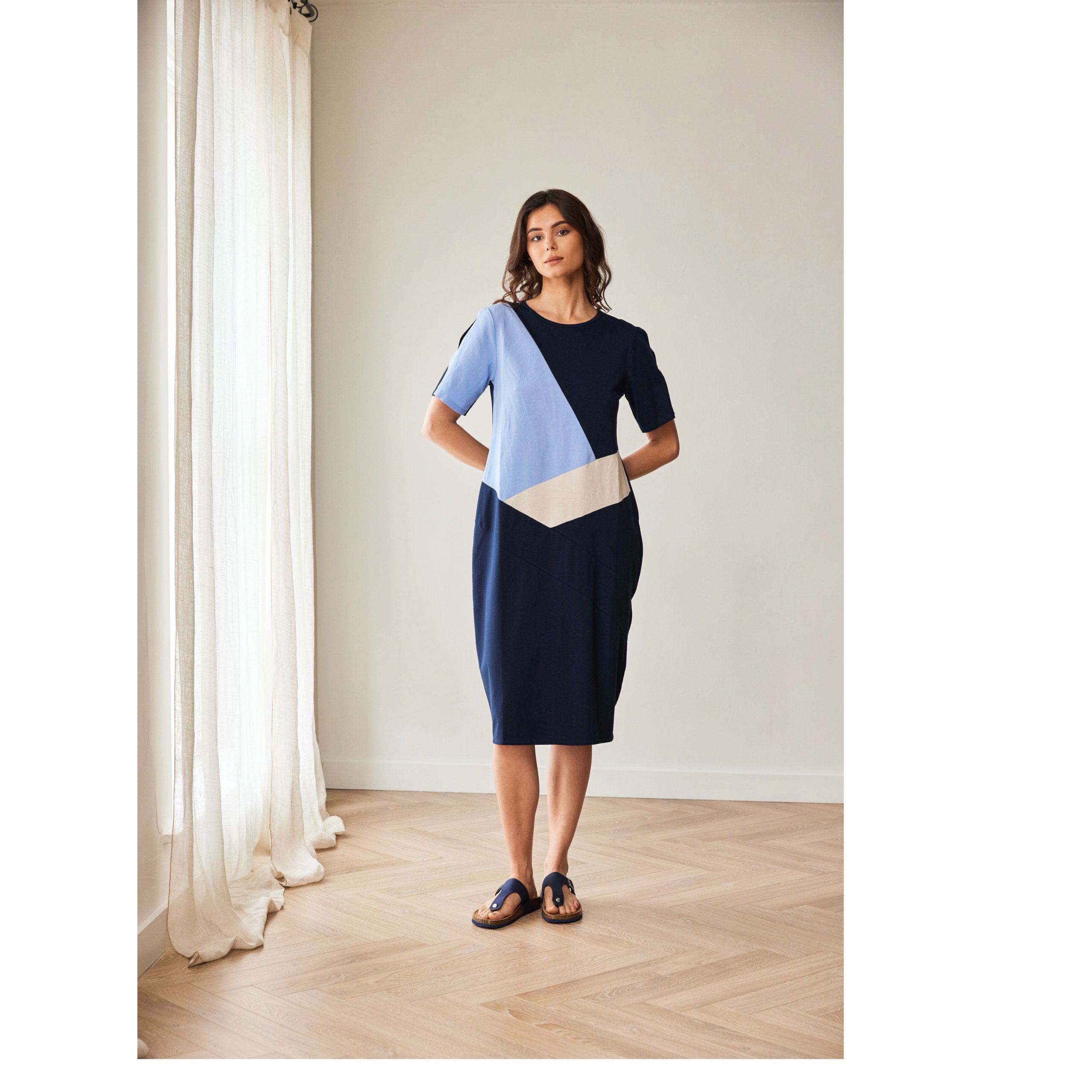 Peruzzi 3 Tone Linen Dress - Image 3