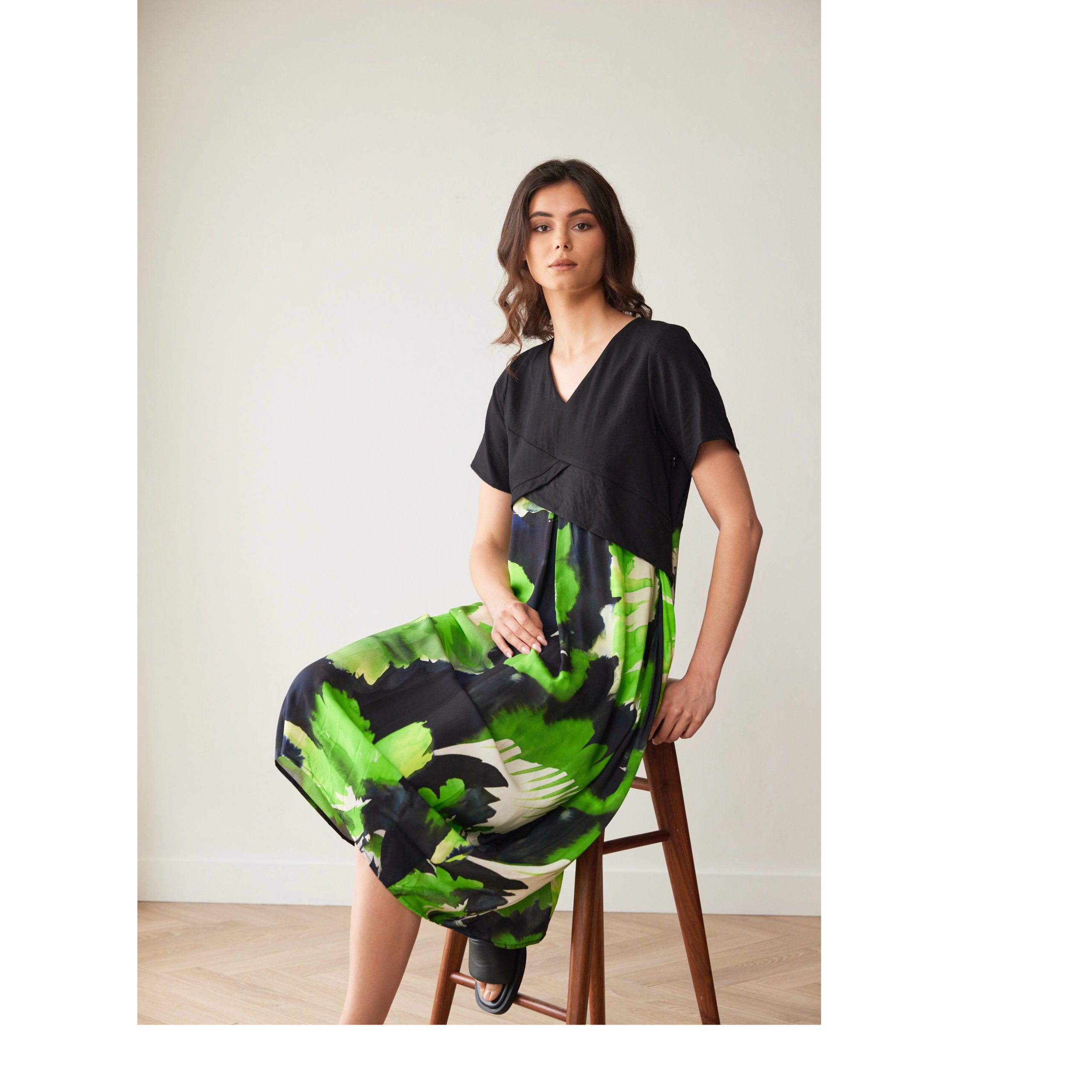 Peruzzi Black & Green Print Dress - Image 4