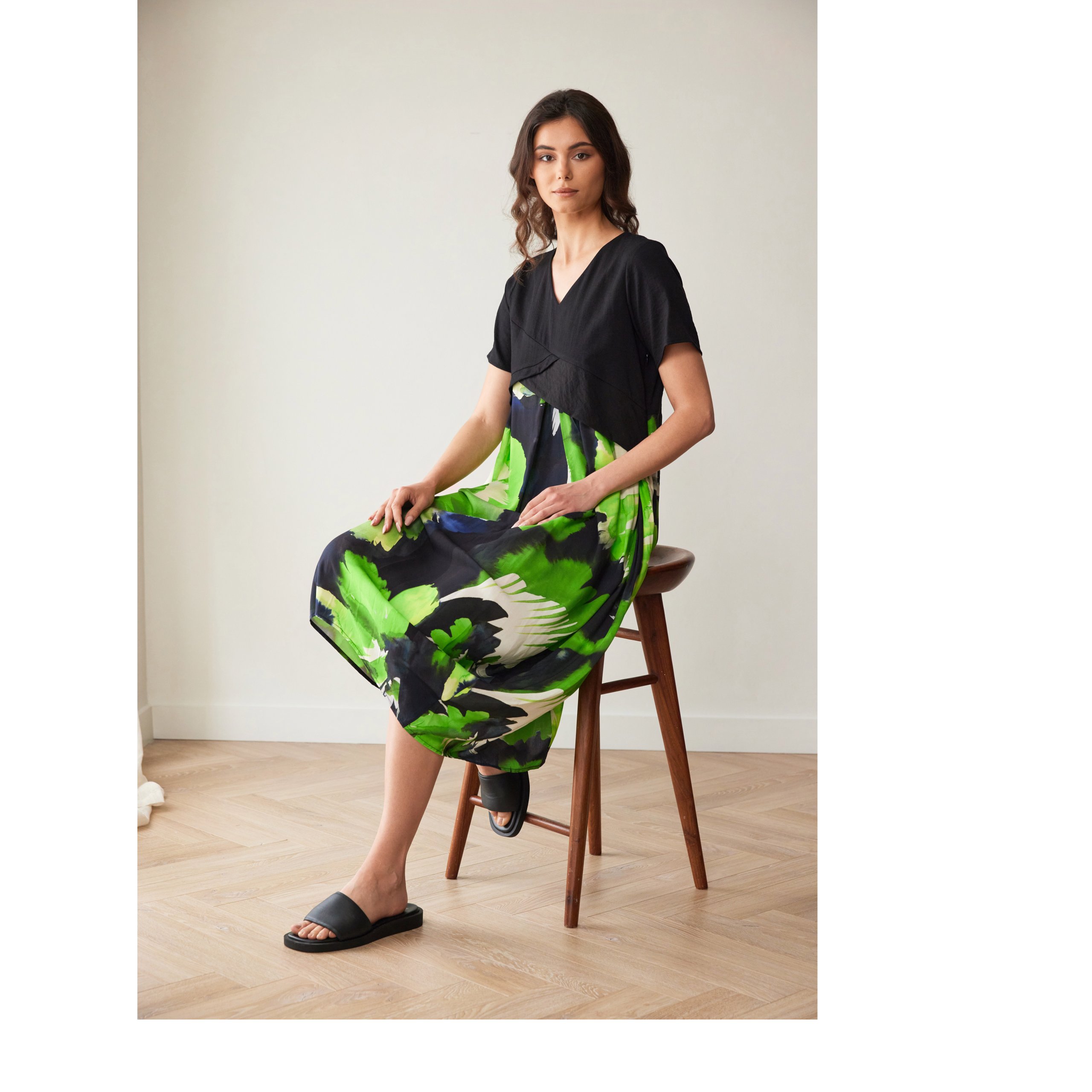 Peruzzi Black & Green Print Dress - Image 5