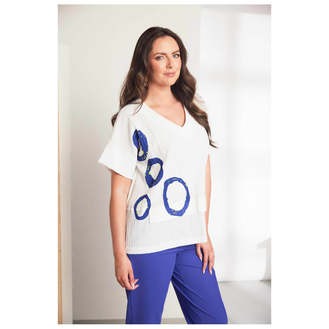 ORA v-neck placement print crinkle top - Image 3