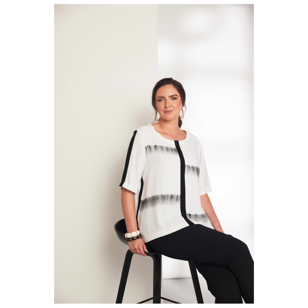 ORA blurred stripe round neck top - Image 5