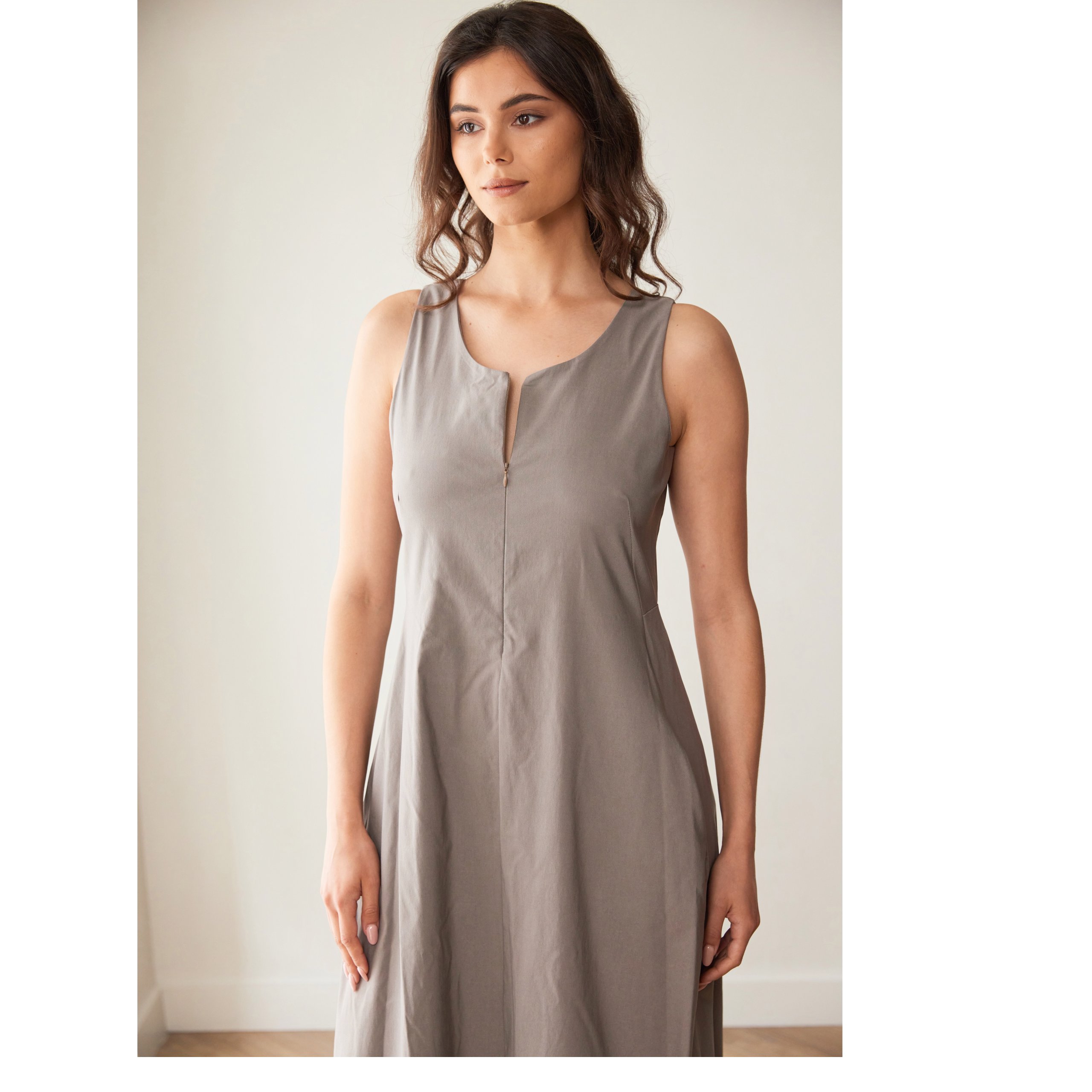 Peruzzi Sleeveless Dress - Image 5
