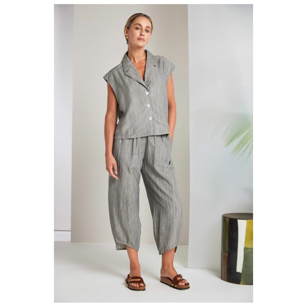 NAYA button through oil wash crinkle waistcoat - Image 4