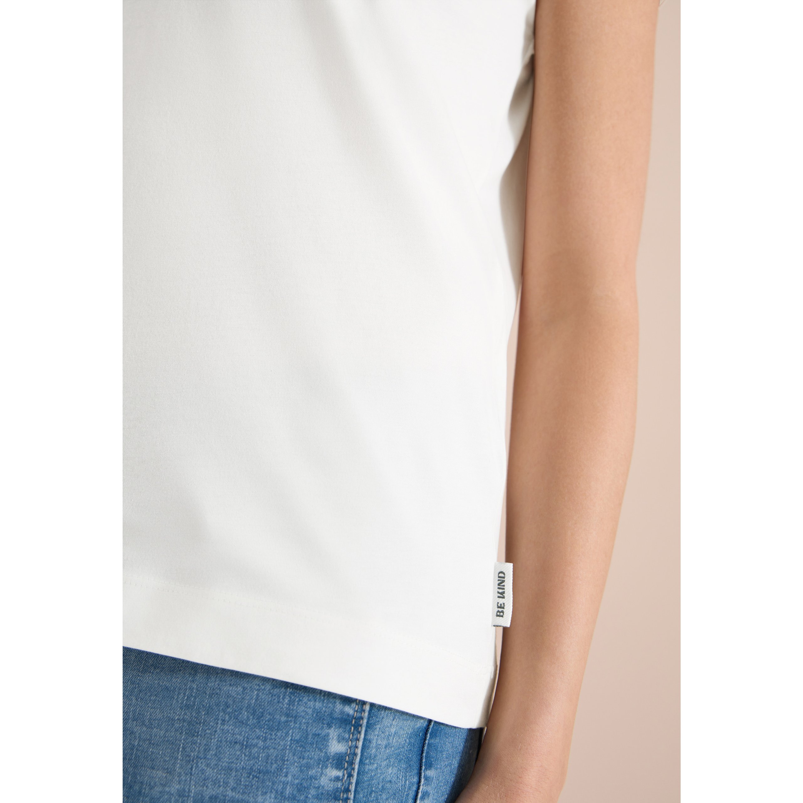 Cecil white t-shirt with buckle detail - Image 7