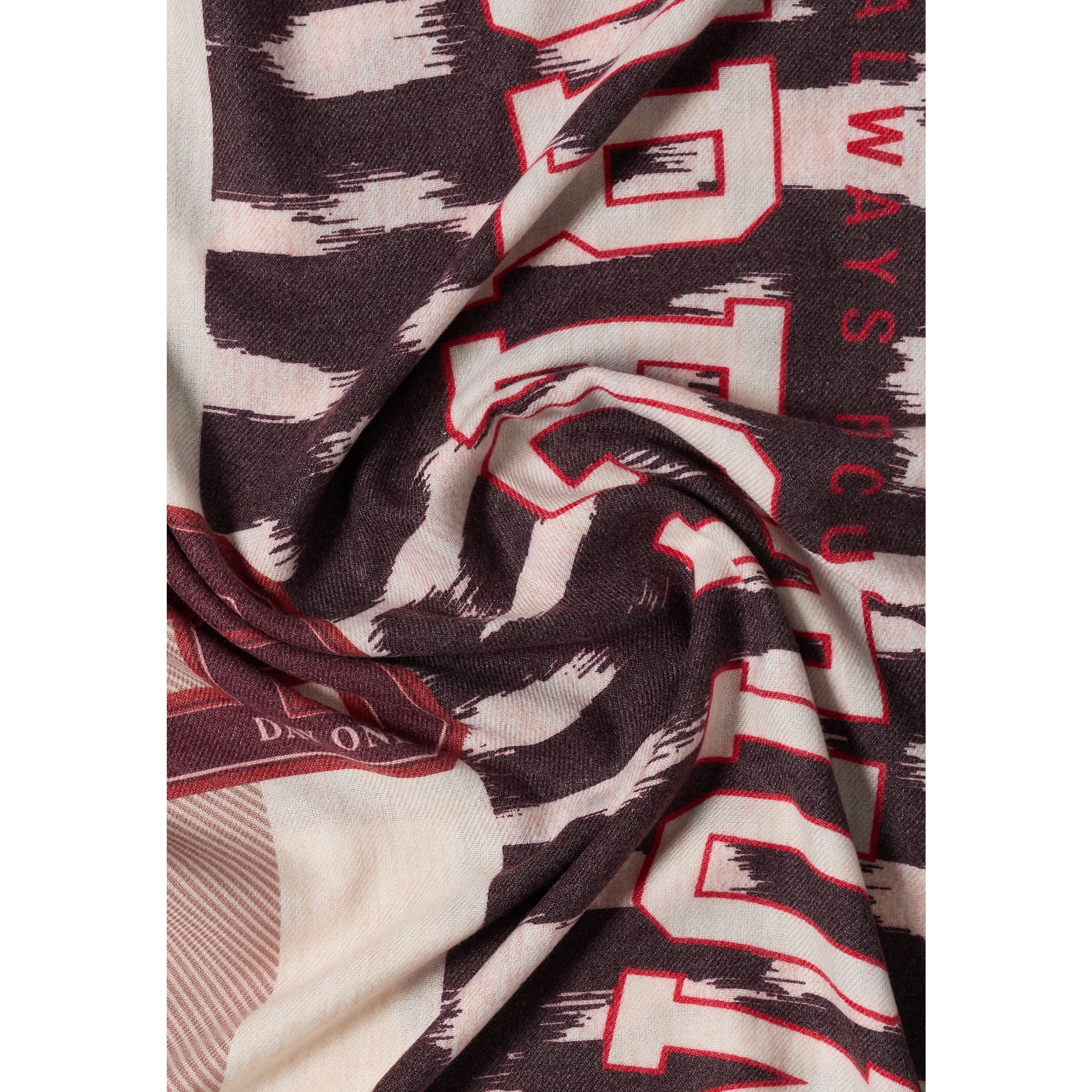 Cecil cozy print loop - Image 4