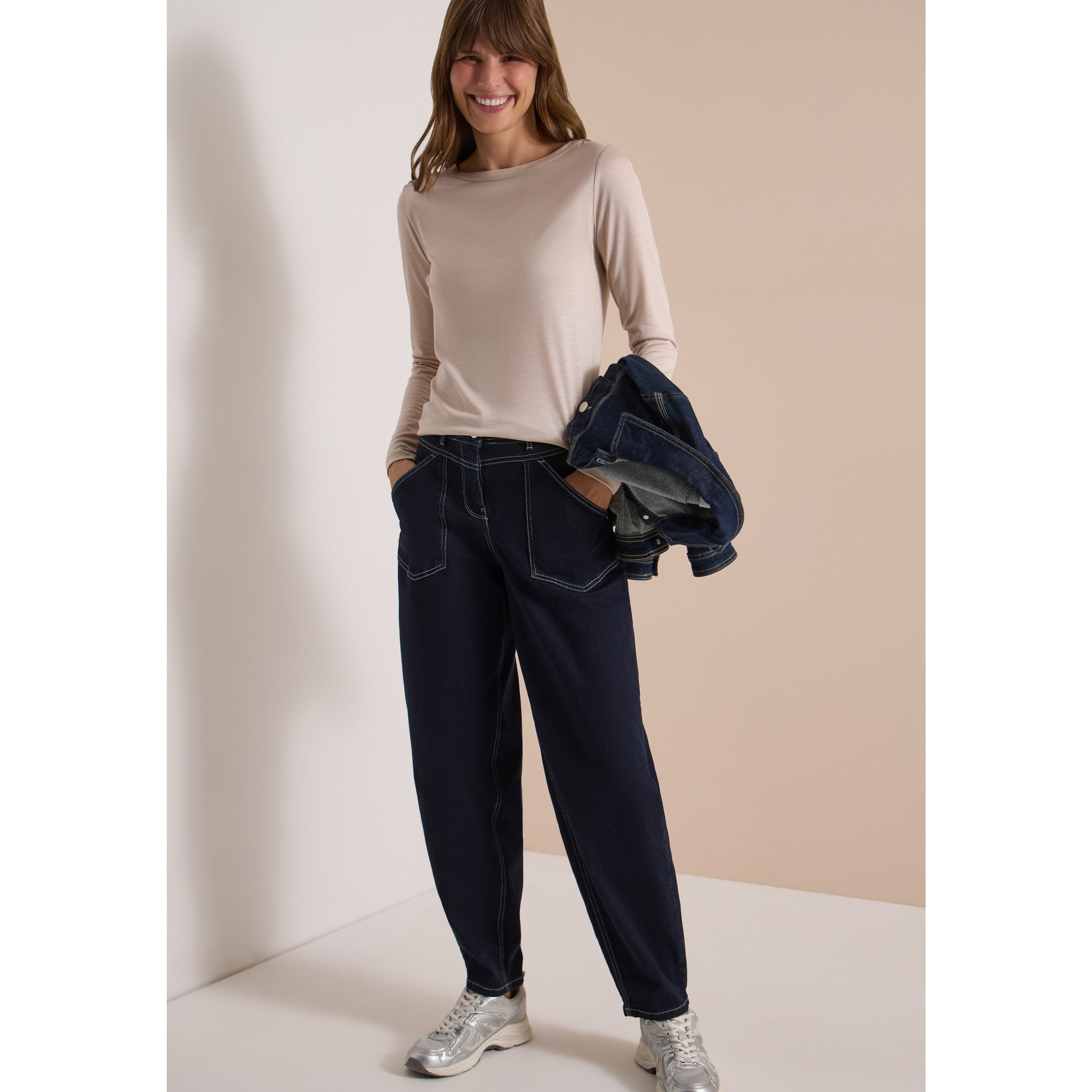 Cecil 30" barrel leg jeans with patch pockets - Image 3